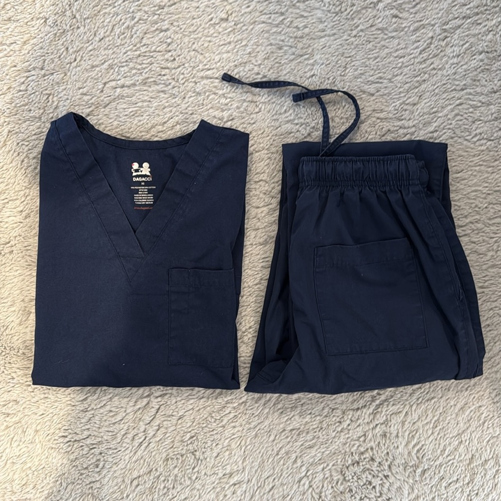 Dagacci scrub set top + pants